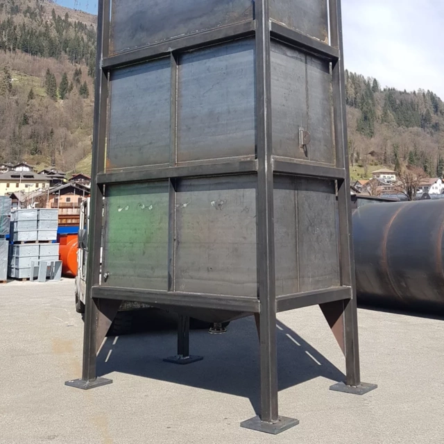 Serbatoio a singola parete (22,5 mc) parallelopipede per contenimento gasolio